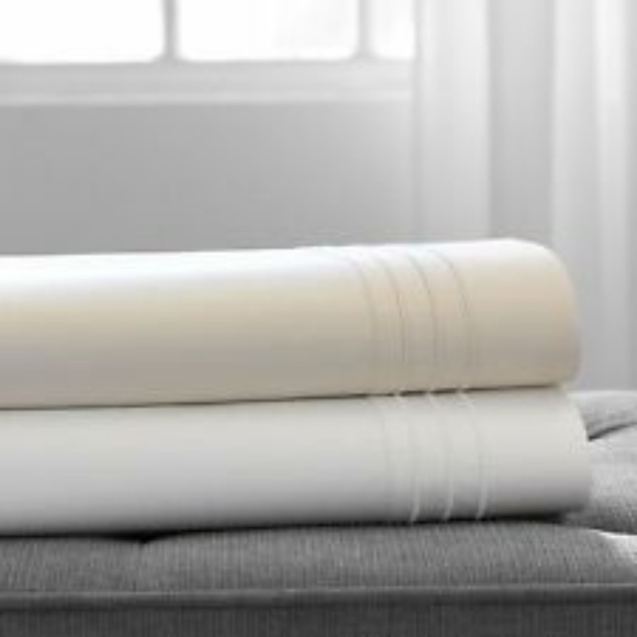 COPY - Hudson Park 800-Thread Ct White Flat Sheet, Queen - Picture 1 of 3